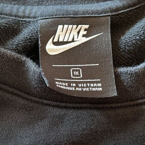 nike cropped sweatshirt - Picture 3 of 3